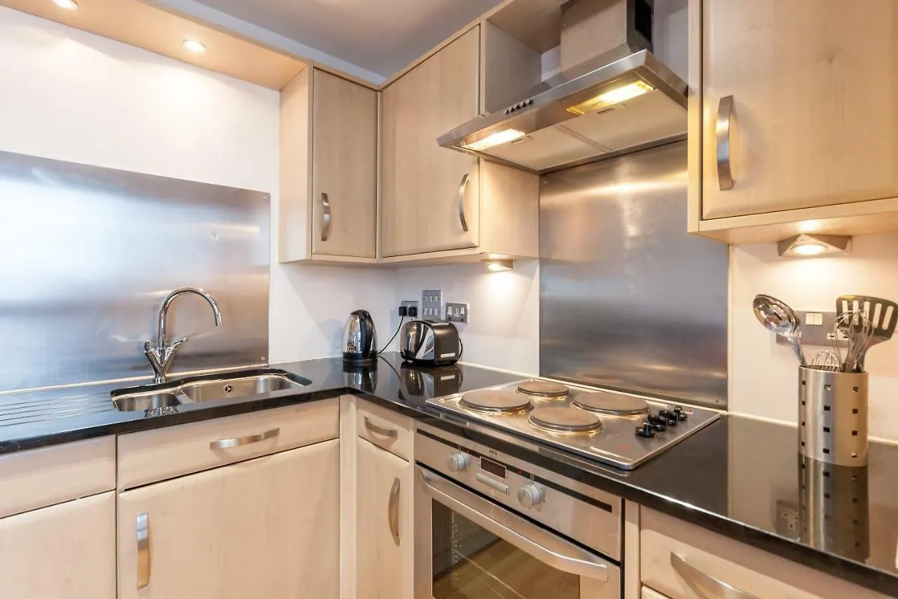 Stylish Apartment Edinburgh 0*,